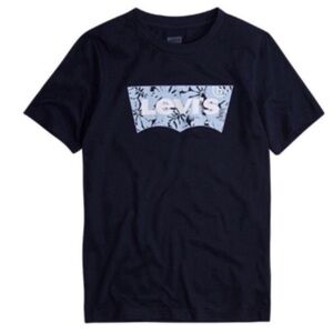 NWT. LEVI’S Boys’ Top